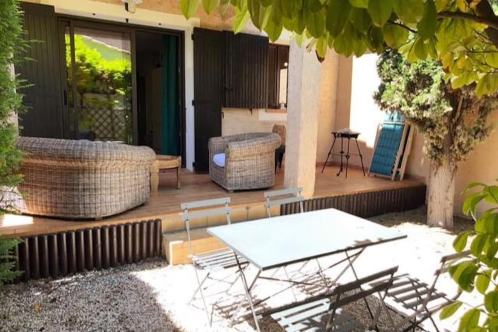 Cocoon'Isle - Jardinet- Jacuzzi Apartment L'Isle-sur-la-Sorgue Ngoại thất bức ảnh